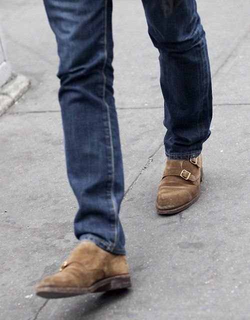 calça jeans masculina com sapato casual